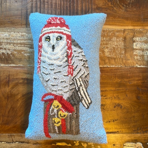 Owl Holiday Pillow. 100% wool